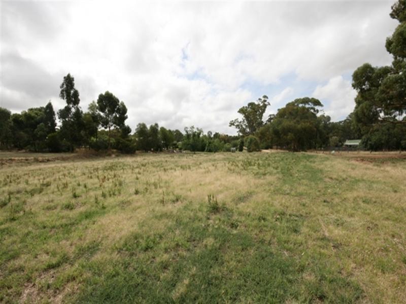 Lts 108,109 West Road, Watervale SA 5452