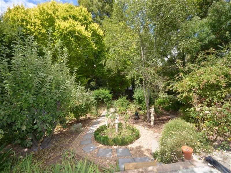 30 New Road, Clare SA 5453