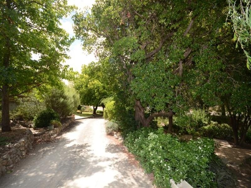 30 New Road, Clare SA 5453