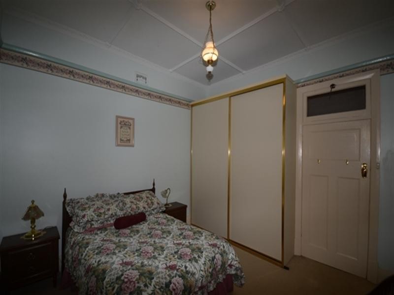 30 New Road, Clare SA 5453