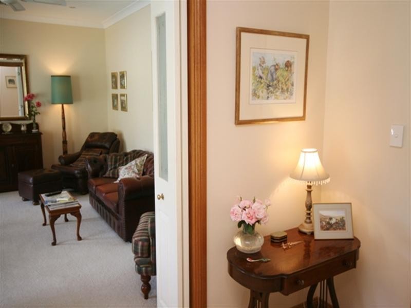 11 Jarman Crescent, Clare SA 5453