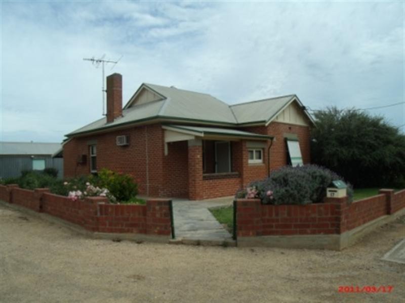 17 Park Terrace, Maitland SA 5573