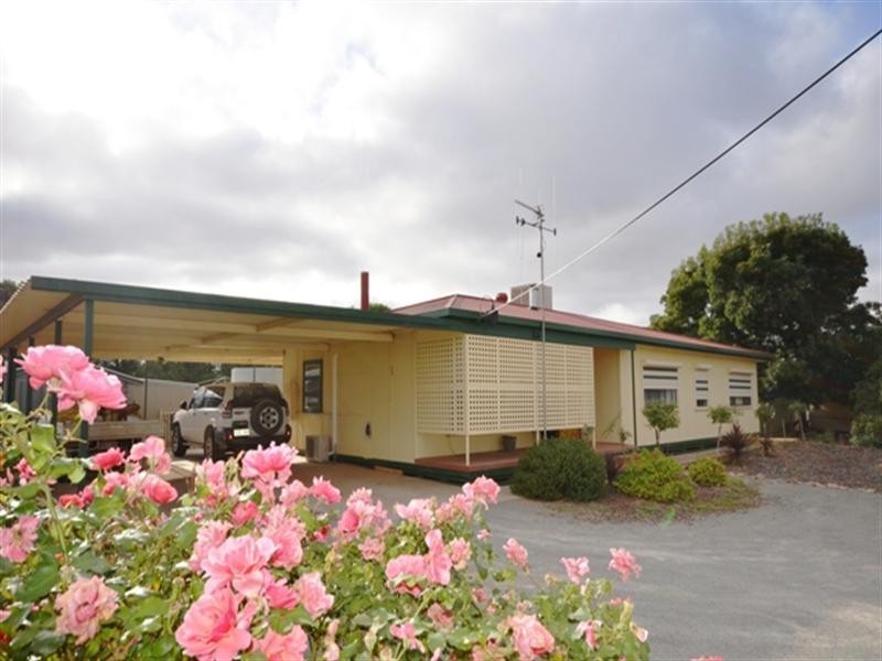 2 Burra Road, Spalding SA 5454