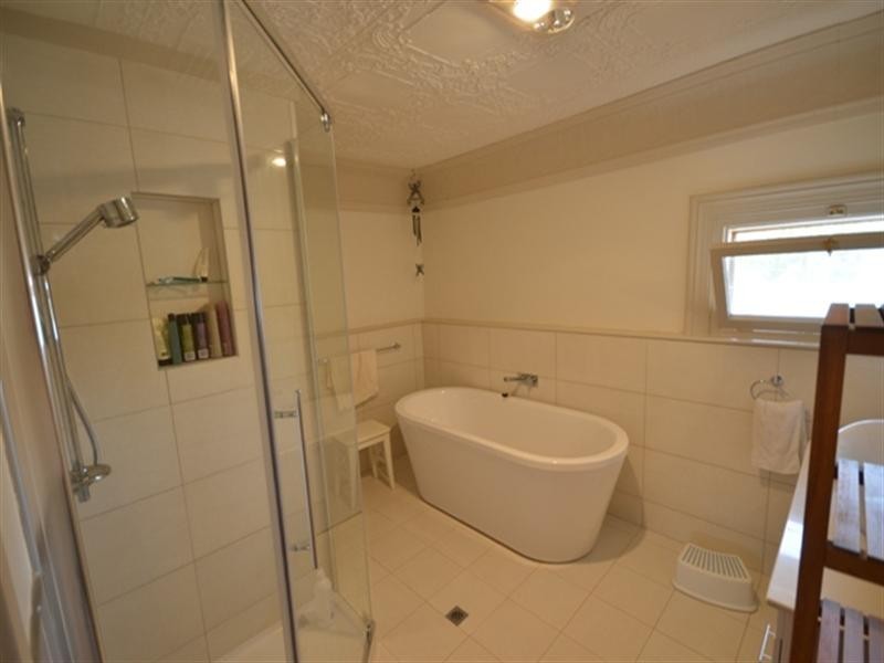8 Sixth Street KOOLUNGA, Clare SA 5453