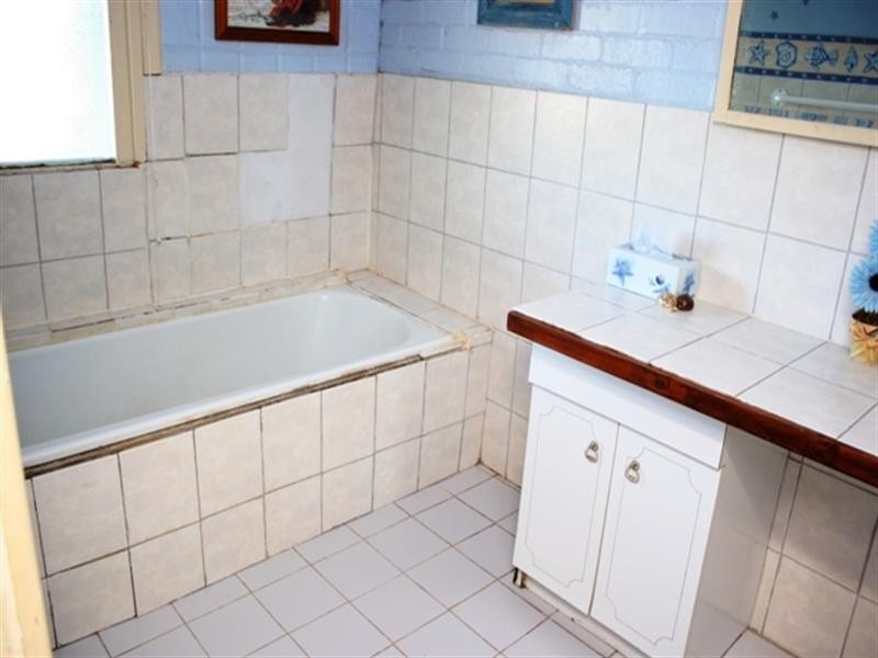 17 North Terrace, Snowtown SA 5520