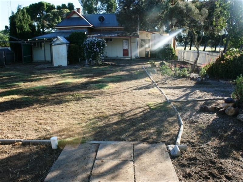 17 North Terrace, Snowtown SA 5520