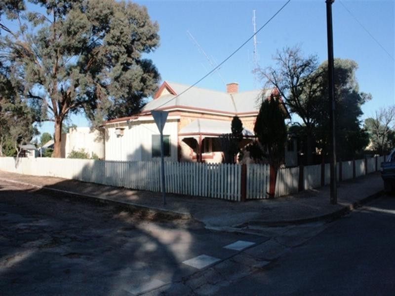 17 North Terrace, Snowtown SA 5520