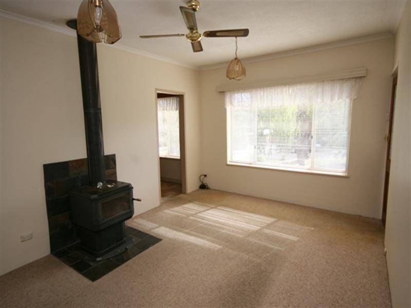 26 Beare Street, Clare SA 5453