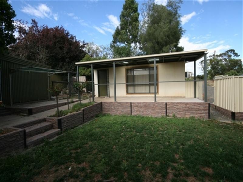 26 Beare Street, Clare SA 5453