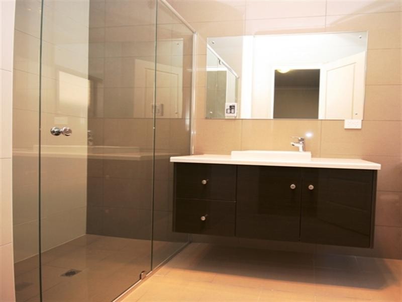 6 Strickland Street, Clare SA 5453