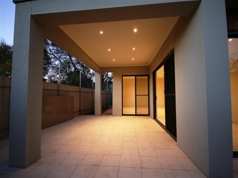 6 Strickland Street, Clare SA 5453