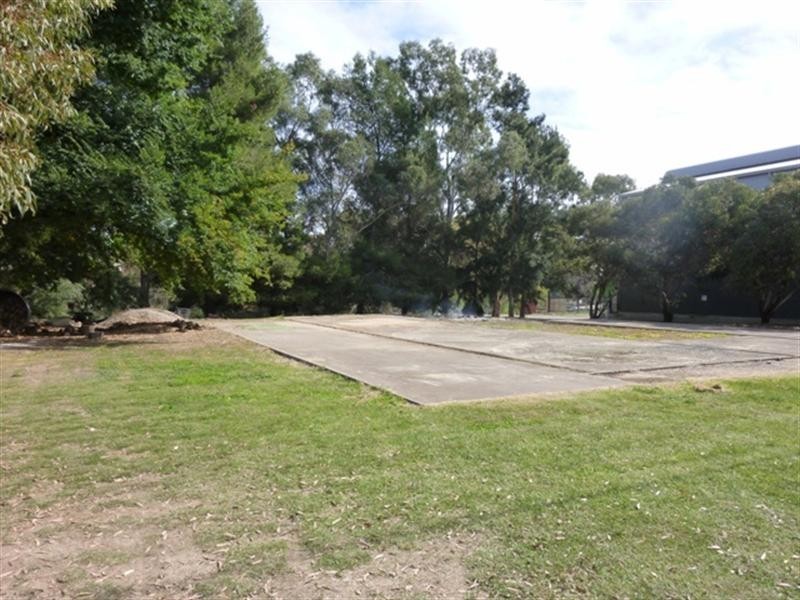 16 East Terrace, Clare SA 5453