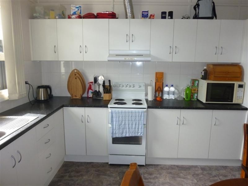 37 Essington Avenue, Clare SA 5453