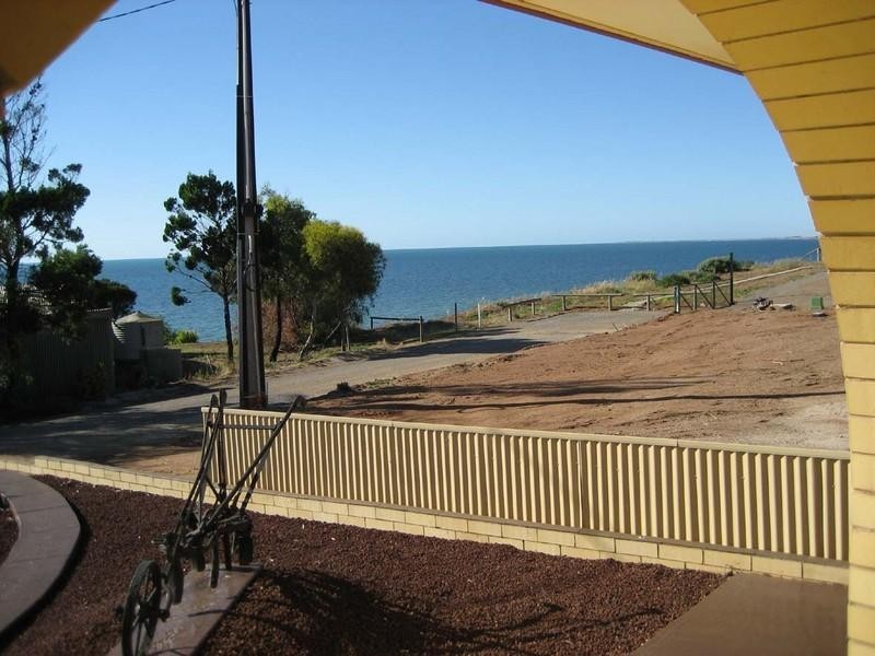 37 Chapman Road, Rogues Point SA 5571
