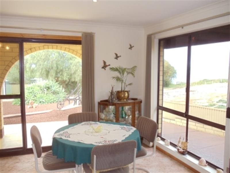 37 Chapman Road, Rogues Point SA 5571