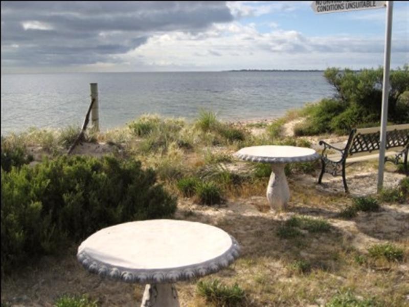 42 Esplanade, Pine Point SA 5571