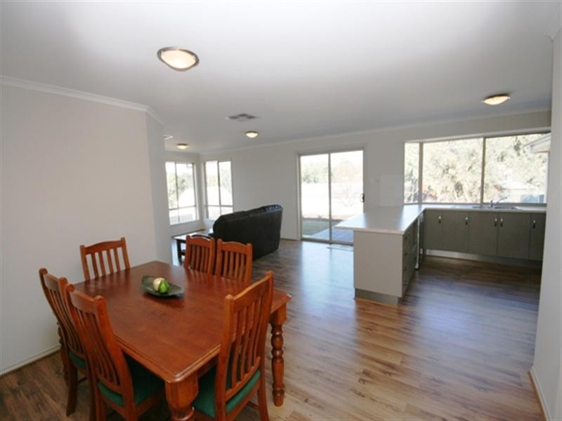 40 Neagles Rock Road, Clare SA 5453