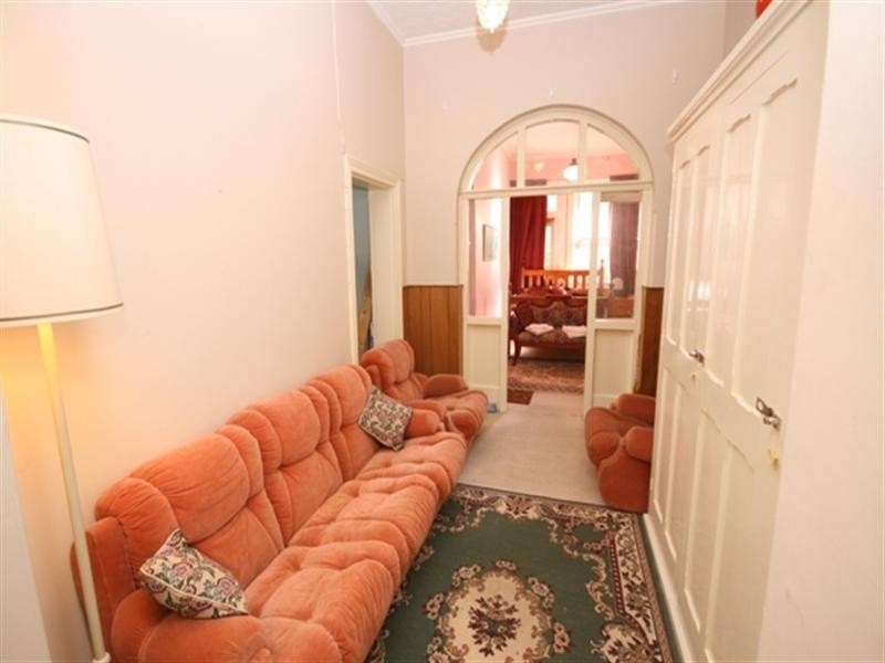 19 Commercial Street, Burra SA 5417