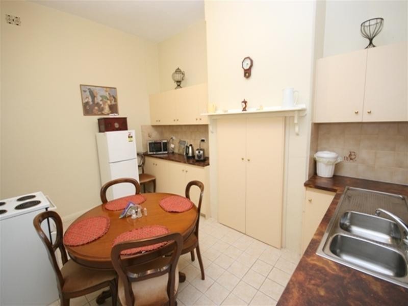 19 Commercial Street, Burra SA 5417