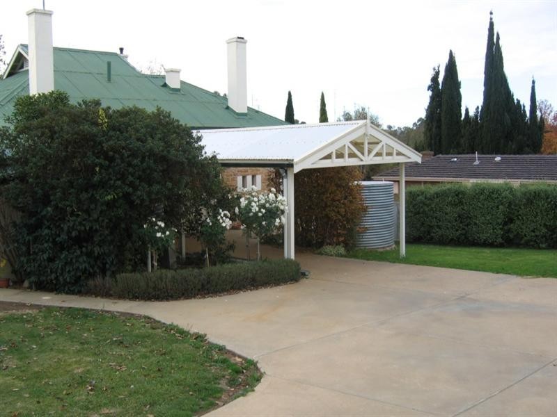 22 Daly Street, Clare SA 5453