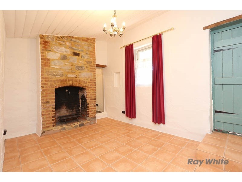 8 Ayers Street, Burra SA 5417