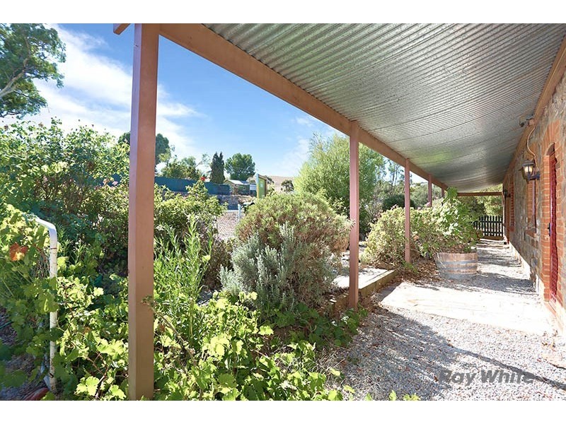 8 Ayers Street, Burra SA 5417