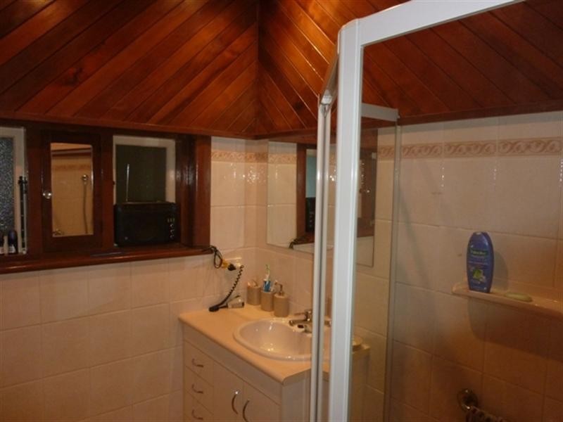 11 Mill Street, Clare SA 5453