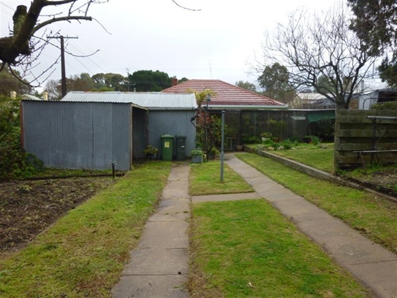 11 Mill Street, Clare SA 5453