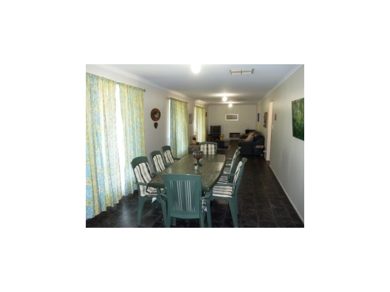 8 Duryea Street, Clinton SA 5570