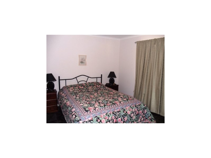 8 Duryea Street, Clinton SA 5570