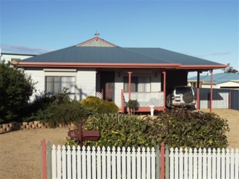 11 Hogarth Street, Ardrossan SA 5571