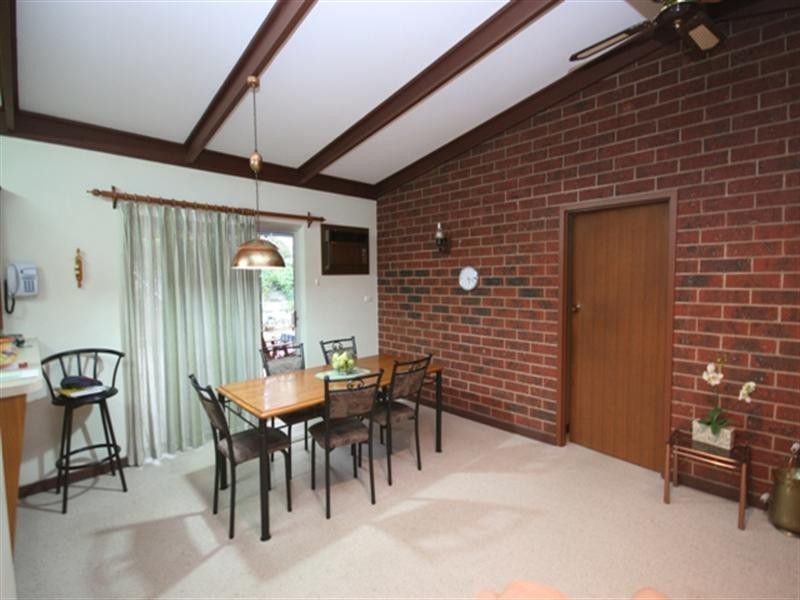 12 Sunnyside Drive, Clare SA 5453