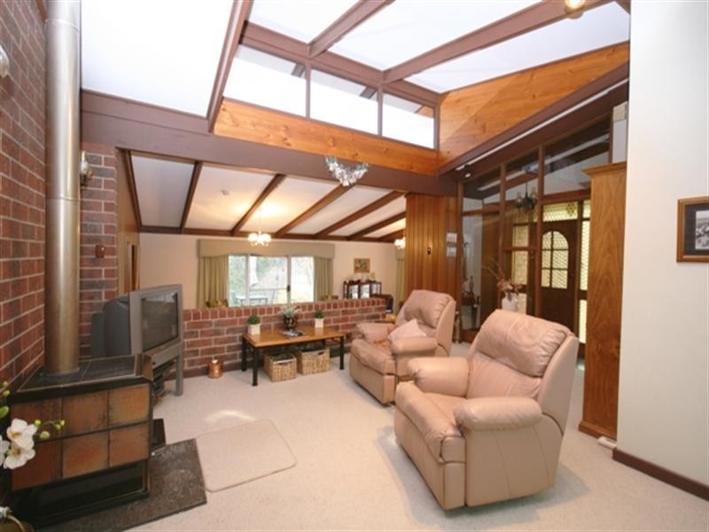 12 Sunnyside Drive, Clare SA 5453