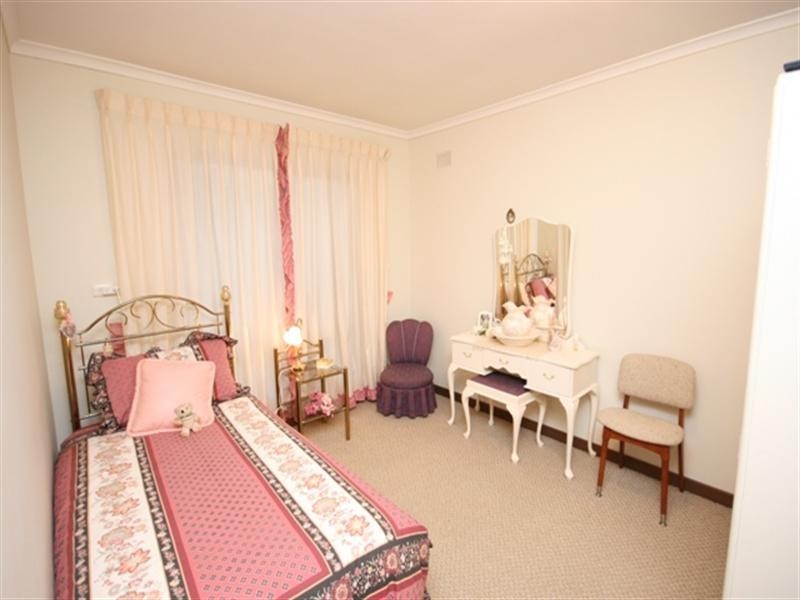 12 Sunnyside Drive, Clare SA 5453