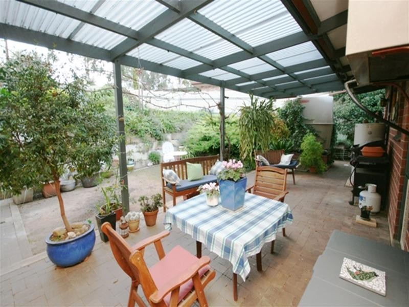 12 Sunnyside Drive, Clare SA 5453