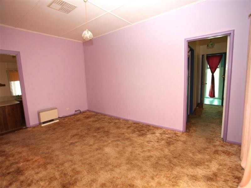 3 Melrose Avenue, Clare SA 5453