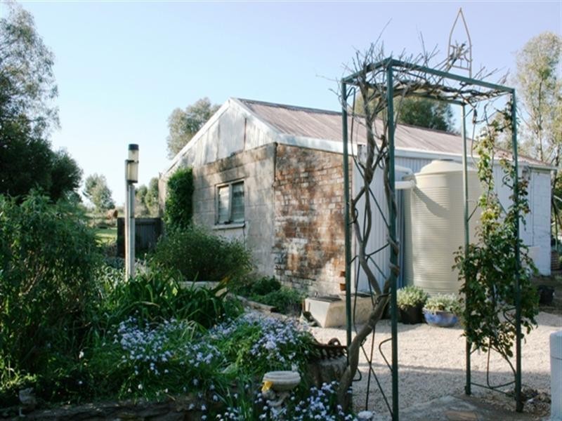 22 Truro Street, Burra SA 5417