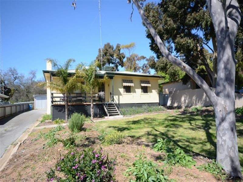 30 Daly Street, Clare SA 5453