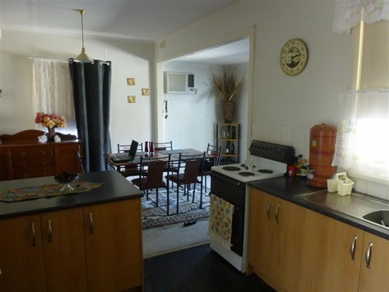 30 Daly Street, Clare SA 5453