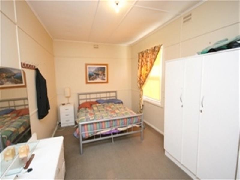 3 Kelly Street, Clare SA 5453