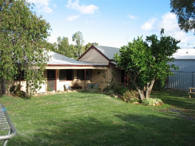 48 King Street, Clare SA 5453