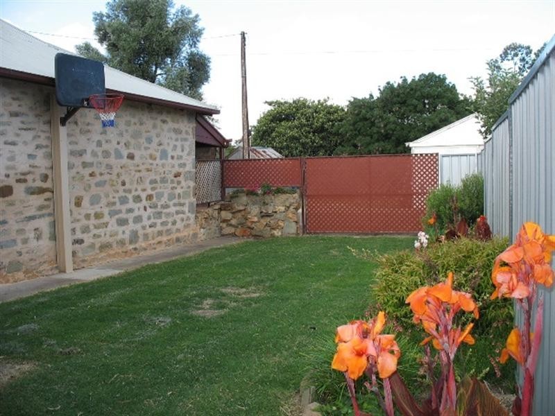 48 King Street, Clare SA 5453