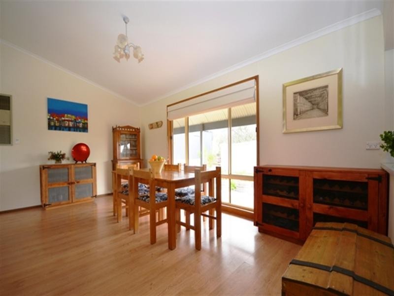 11A Henry Street, Clare SA 5453