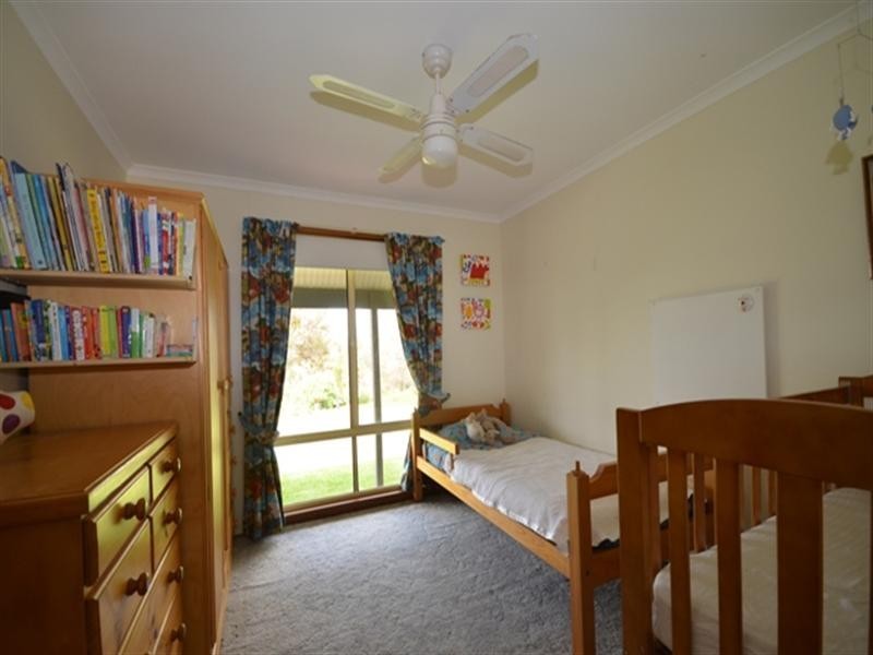 11A Henry Street, Clare SA 5453