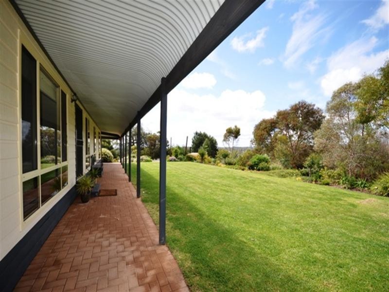 11A Henry Street, Clare SA 5453