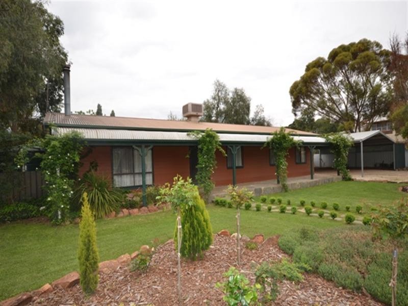 1 The Grove, Burra SA 5417