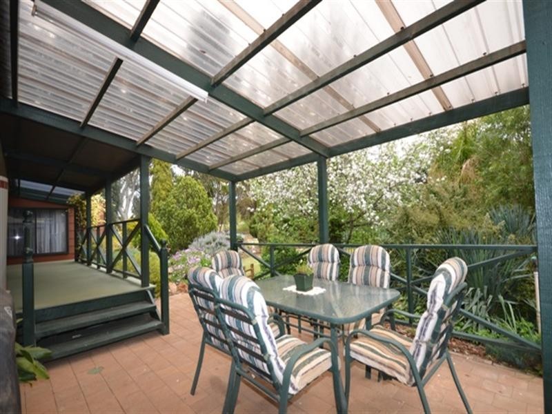 1 The Grove, Burra SA 5417