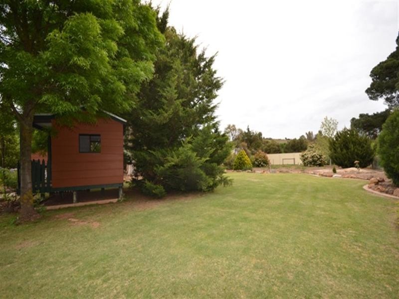 1 The Grove, Burra SA 5417