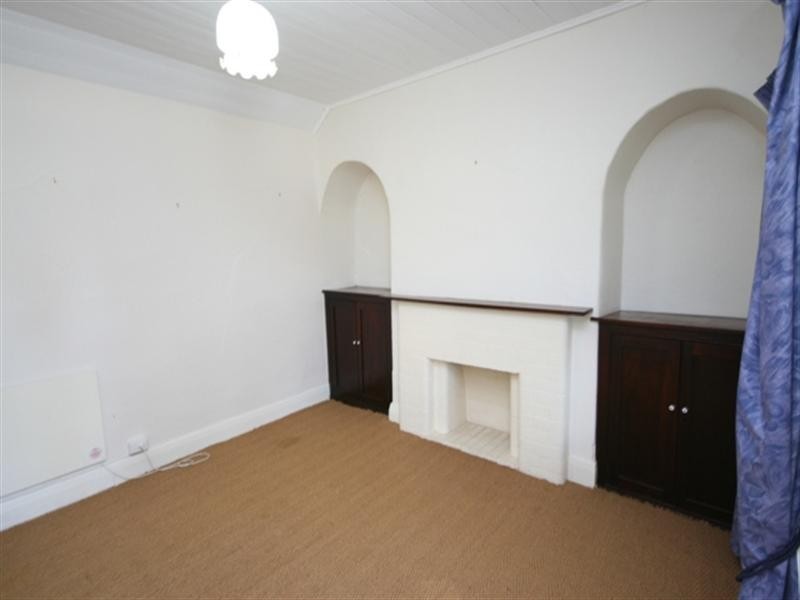 2 Penclawdd Street, Burra SA 5417