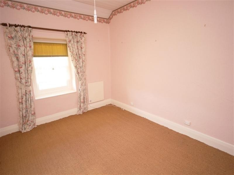 2 Penclawdd Street, Burra SA 5417